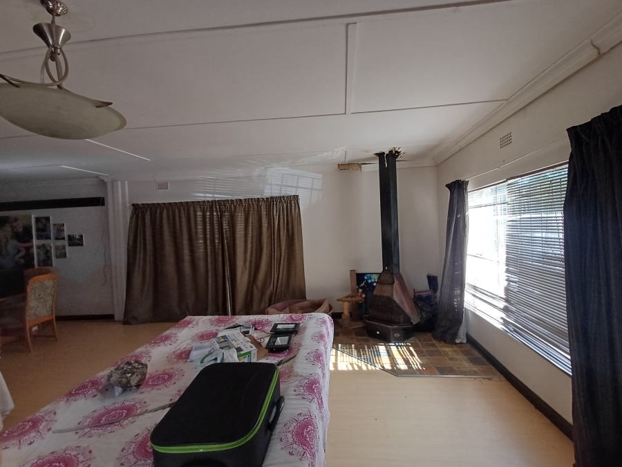 6 Bedroom Property for Sale in Wesselsbron Free State